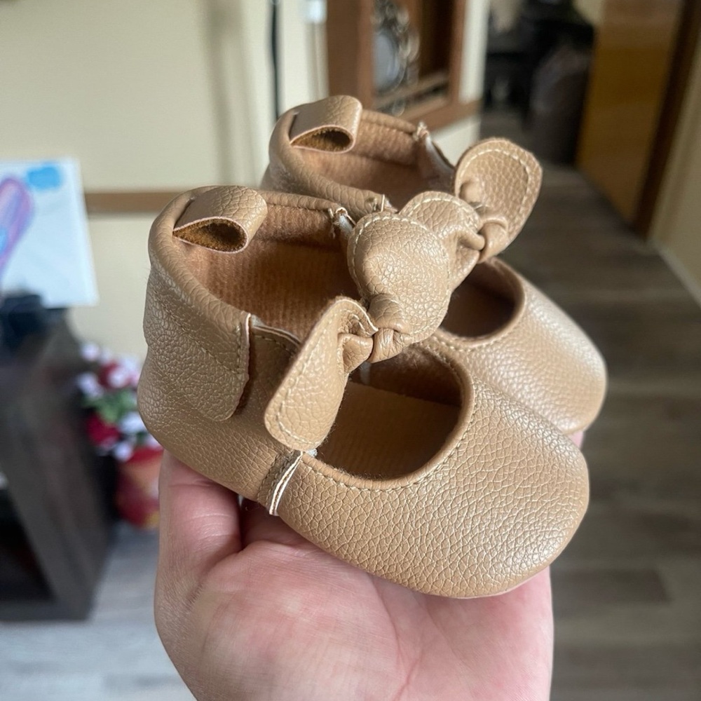Tan Baby Shoes with Bow